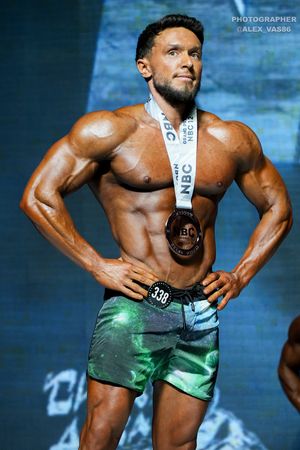 MEN'S ATHLETIC 174